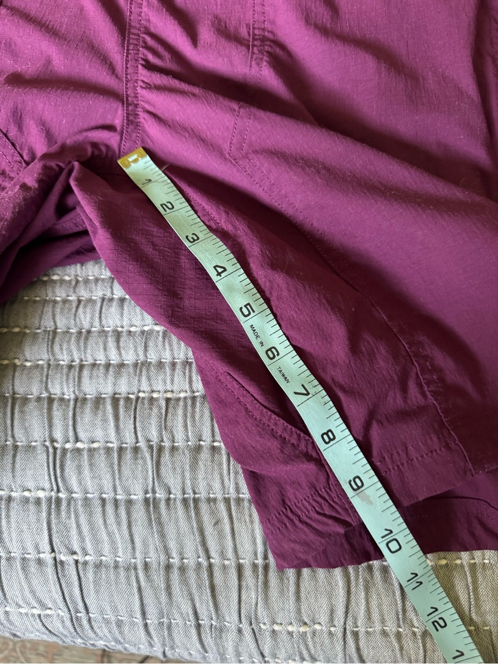 Duluth Trading co Heirloom Gardening Short Overalls Berry color - Picture 3 of 13